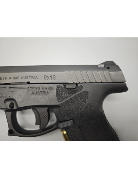 Pistolet STEYR ARMS L9-A2 MF Cal. 9mm